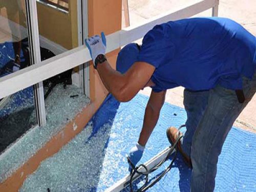 Sửa Chữa Cửa Nhôm Kính Vỡ Nhanh Chóng và An Toàn