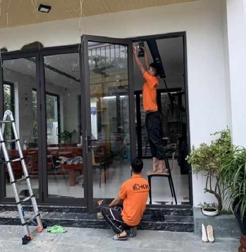 Sửa chữa cửa nhôm kính tại khu công nghiệp hiệu quả
