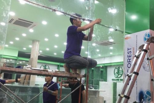 Thay Thế Cửa Nhôm bị vỡ Khu Công Nghiệp