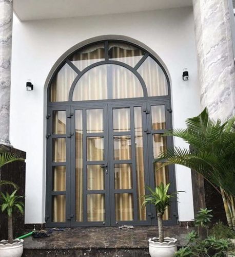 Xử lý cửa nhôm bị hỏng tại khu công nghiệp