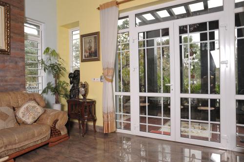 Cửa nhôm cao cấp chính hãng hiện nay