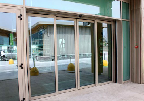 Sửa chữa và bảo dưỡng nhôm kính tại Khu công nghiệ