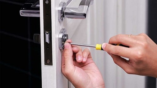 bảo dưỡng khóa cửa nhôm kính khu công nghiệp