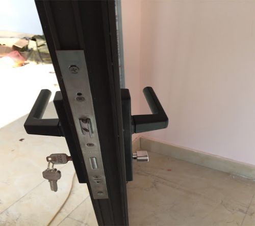 sửa chữa khóa cửa nhôm khu công nghiệp