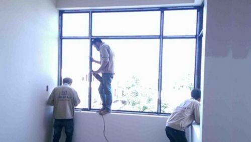 Sửa cửa nhôm kính dột